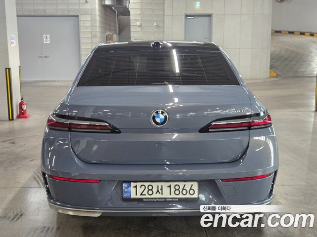 BMW 7-Series 740i sDrive Design Pure Excellence — пробег 57 831 км — фото 4 из 5