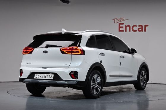 Kia Niro 1.6 HEV Prestige — пробег 90 187 км — фото 2 из 5