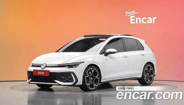 Volkswagen Golf 2.0 GTI — пробег 5 007 км — фото 1 из 5