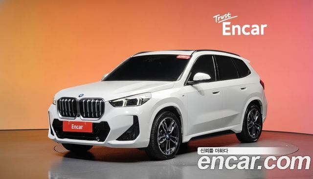 BMW iX1 xDrive 30 M Sport — пробег 24 942 км — фото 1 из 5