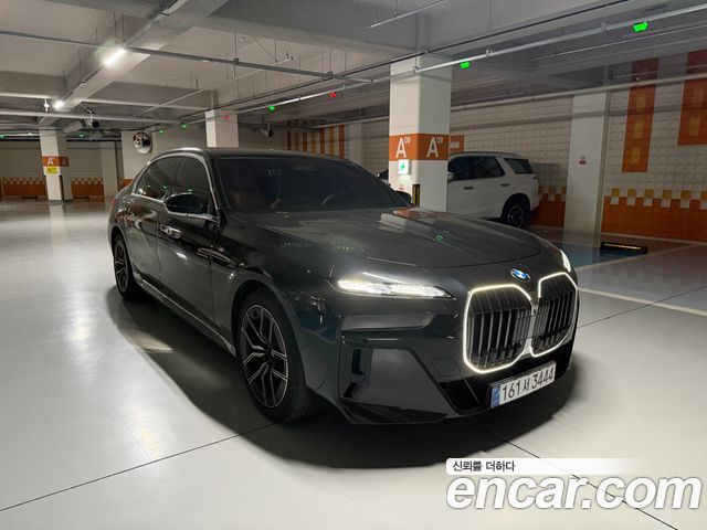BMW 7-Series 740d xDrive M Sport — пробег 10 637 км — фото 5 из 5