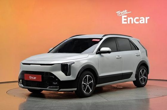 Kia Niro SIgnature — пробег 4 040 км — фото 1 из 5
