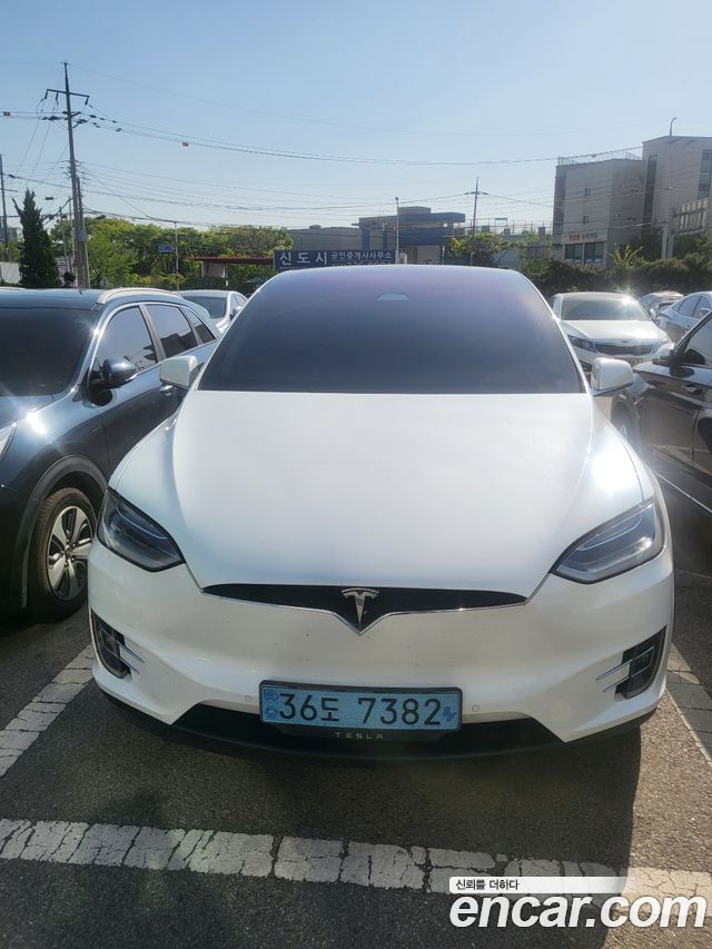 Tesla Model X 100D — пробег 182 000 км — фото 1 из 5