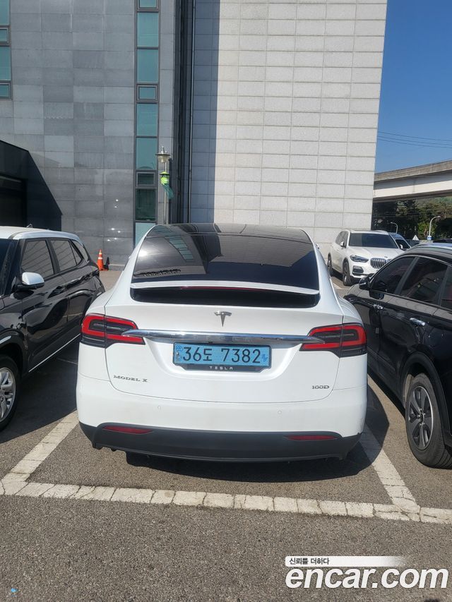 Tesla Model X 100D — пробег 182 000 км — фото 4 из 5