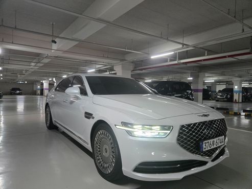 Genesis G90 5.0 AWD Prestige — пробег 127 000 км — фото 4 из 5