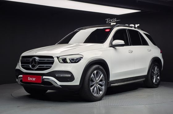 Mercedes-Benz GLE-Class GLE300d 4MATIC — пробег 136 023 км — фото 1 из 5