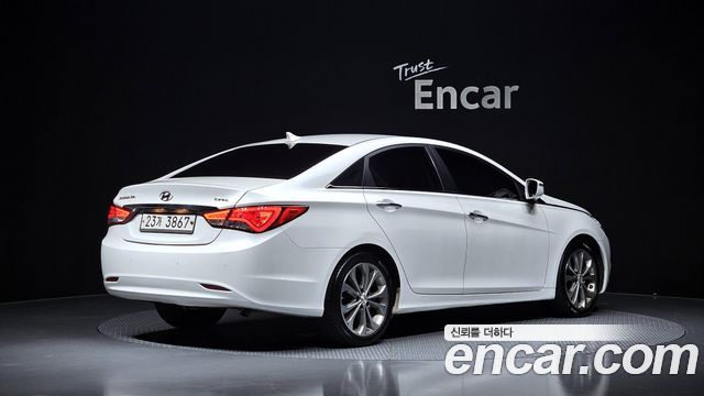 Hyundai Sonata CVVL Premium — пробег 199 950 км — фото 2 из 5