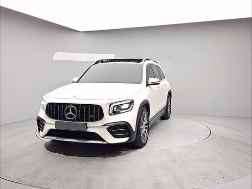 Mercedes-Benz GLB-Class AMG GLB35 4MATIC — пробег 29 343 км — фото 1 из 5