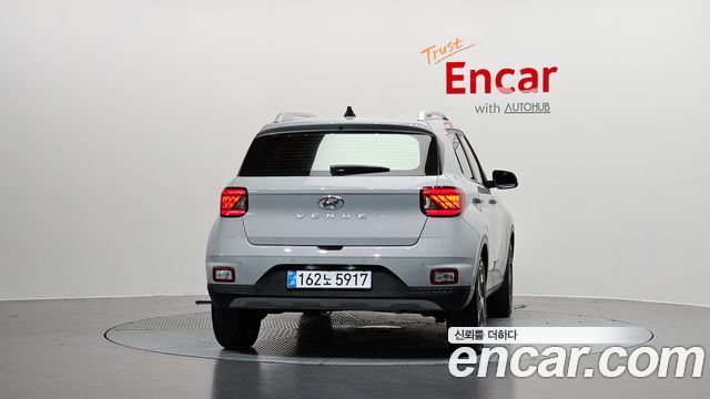 Hyundai Venue 1,6 Premium — пробег 10 604 км — фото 4 из 5