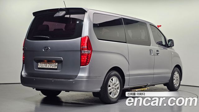 Hyundai Starex 12-Seater Wagon Modern — пробег 117 803 км — фото 2 из 5