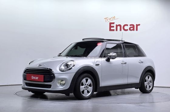 Mini Cooper 5Door Mid 3rd — пробег 125 709 км — фото 1 из 5
