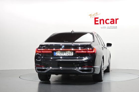 BMW 7-Series 730d xDrive Design Pure Excellence — пробег 67 567 км — фото 4 из 5