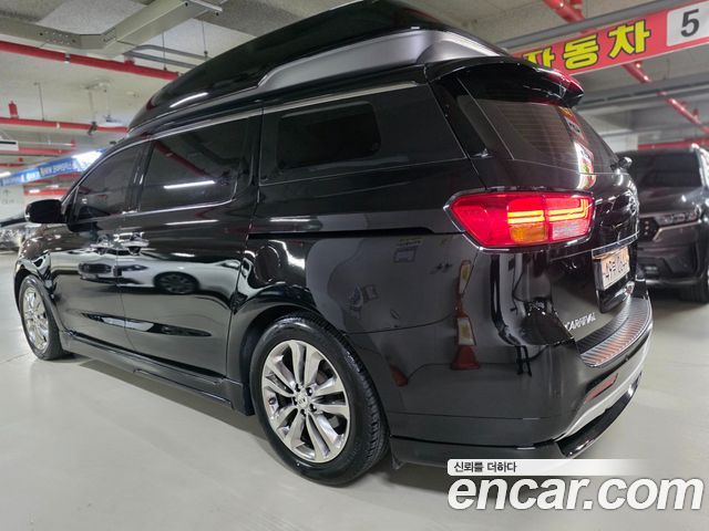 Kia Carnival из Кореи Encar
