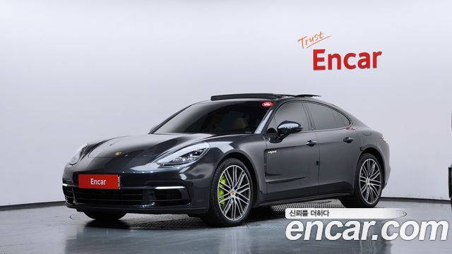Porsche Panamera 2.9 AWD E-Hybrid — пробег 68 753 км — фото 1 из 5
