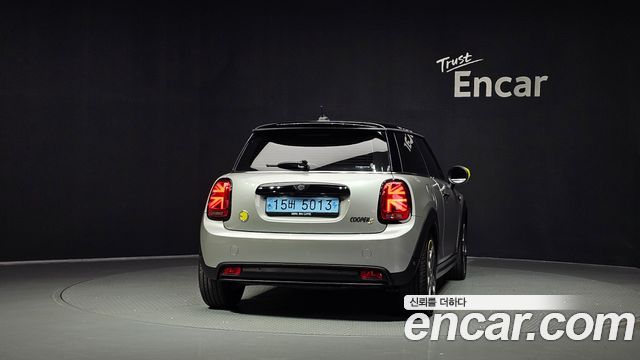 Mini Cooper SE Electric 3rd — пробег 54 020 км — фото 4 из 5