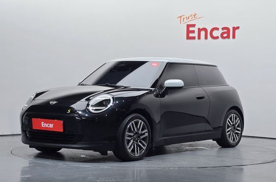 Mini Cooper SE Classic — пробег 19 160 км — фото 1 из 5