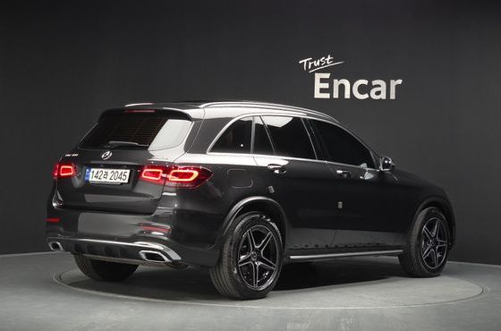 Mercedes-Benz GLC-Class GLC300 4MATIC — пробег 34 094 км — фото 2 из 5