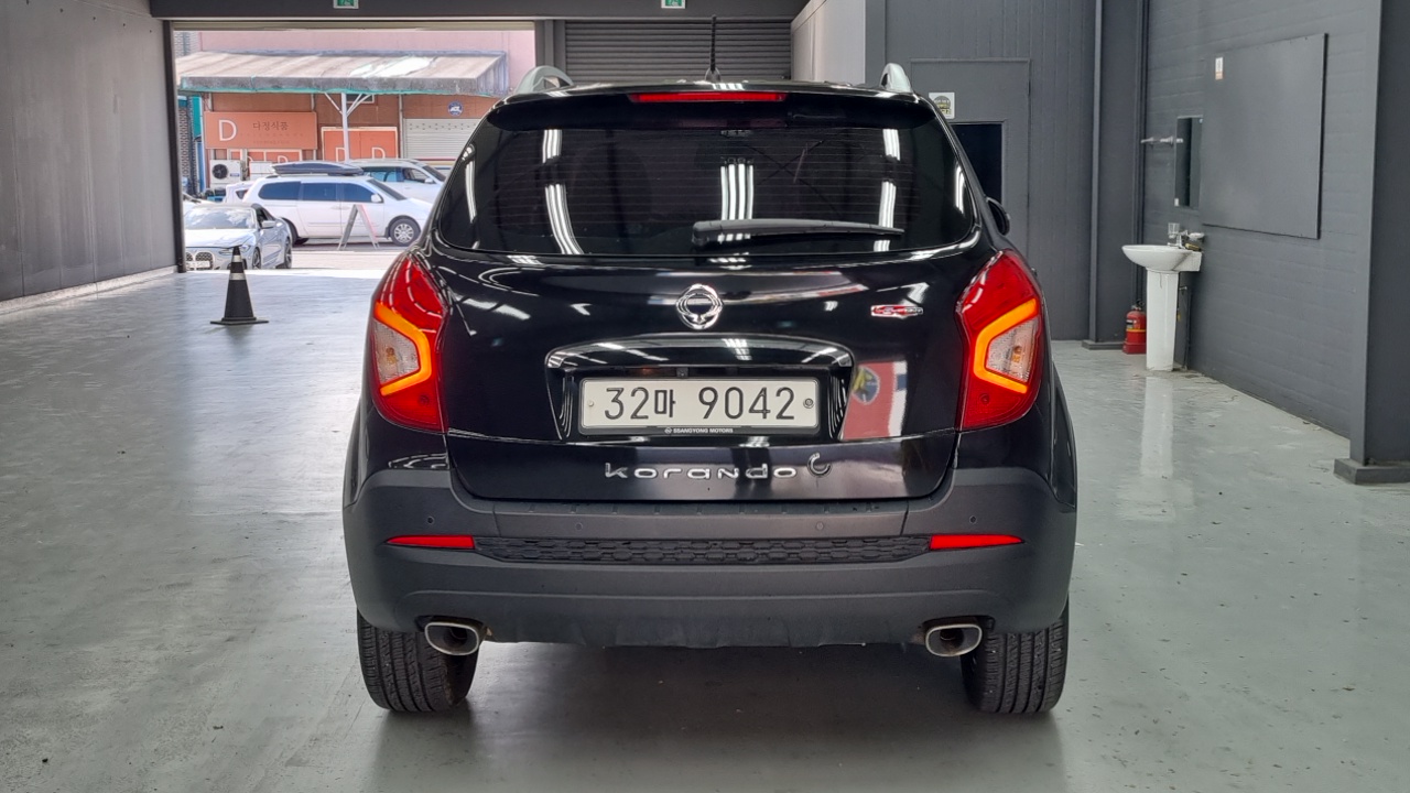 Ssangyong KORANDO 2.2 Extreme Sport 2WD — пробег 136 105 км — фото 4 из 5