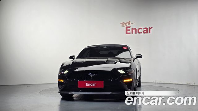 Ford Mustang GT Convertible — пробег 28 185 км — фото 3 из 5