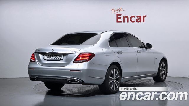 Mercedes-Benz E-Class E300e 4MATIC Exclusive — пробег 77 279 км — фото 2 из 5
