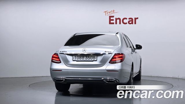 Mercedes-Benz E-Class E300e 4MATIC Exclusive — пробег 77 279 км — фото 4 из 5
