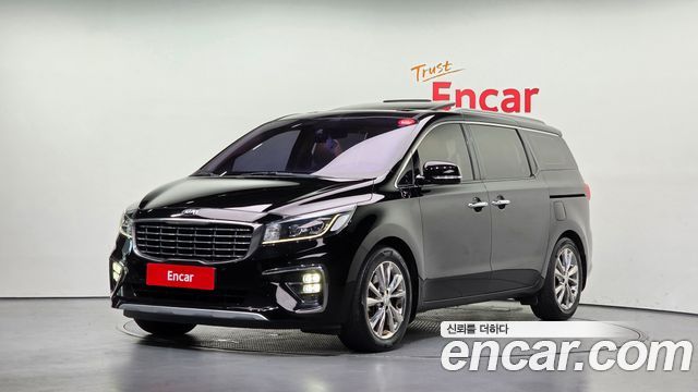 Kia Carnival 7-Seater Limousine VIP — пробег 157 592 км — фото 1 из 5