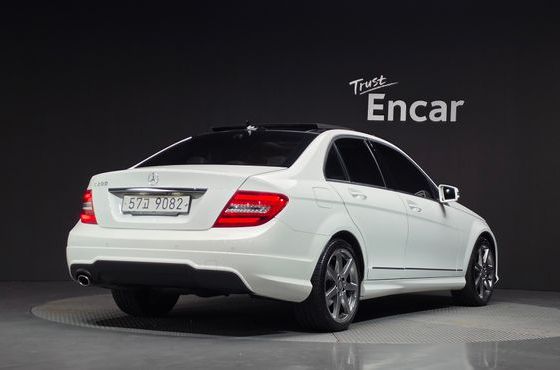 Mercedes-Benz C-Class C200 CGI Avantgarde Style Package — пробег 94 651 км — фото 2 из 5