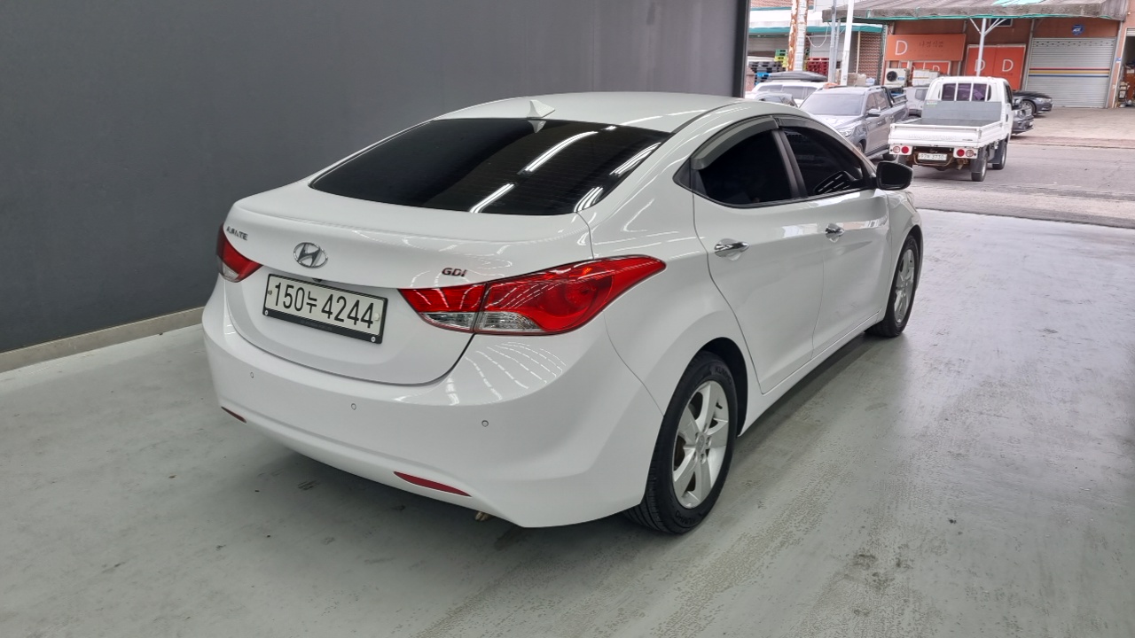 Hyundai AVANTE из Кореи Encar