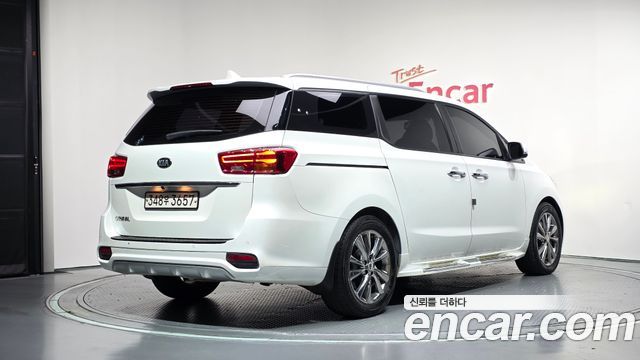 Kia Carnival из Кореи Encar