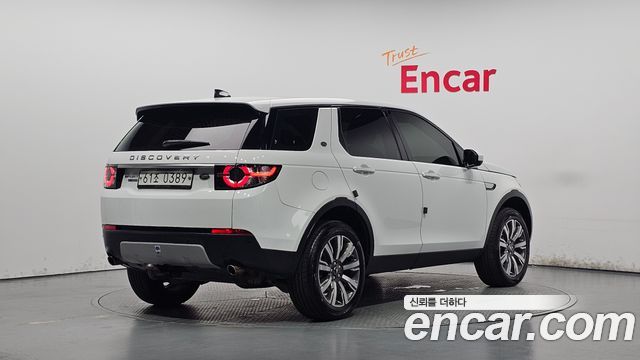 Land Rover Discovery Sport 2.0 TD4 HSE Luxury — пробег 115 006 км — фото 2 из 5