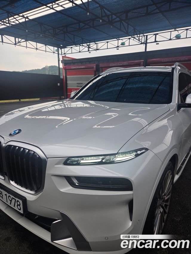 BMW X7 xDrive 40d Design Pure Excellence 7-Seater — пробег 29 000 км — фото 1 из 5