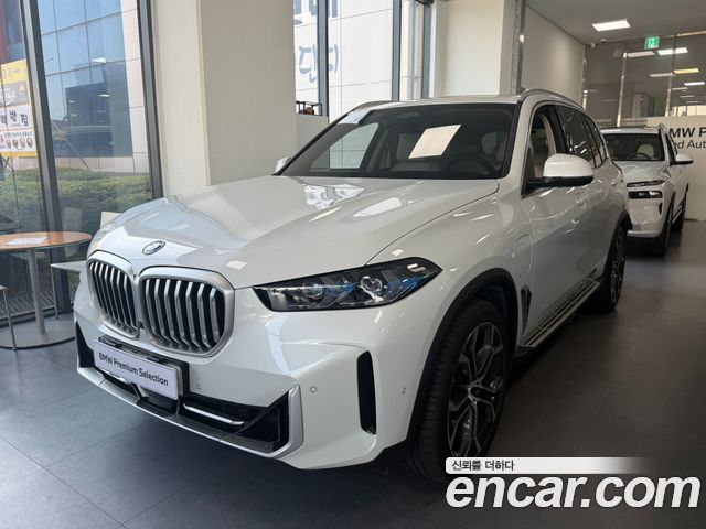 BMW X5 xDrive 50e xLine — пробег 13 947 км — фото 1 из 5