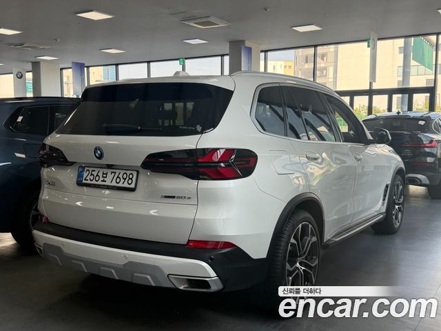 BMW X5 xDrive 50e xLine — пробег 13 947 км — фото 2 из 5