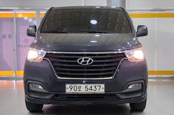 Hyundai Starex Van 5-Seater Modern — пробег 185 160 км — фото 2 из 5