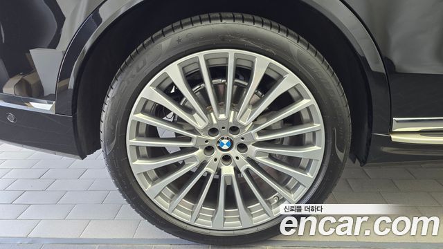 BMW X7 xDrive 40i Design Pure Excellence 6-Seater — пробег 46 625 км — фото 5 из 5