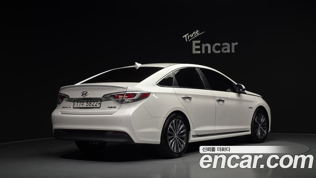 Hyundai Sonata 2.0 HEV Premium — пробег 107 905 км — фото 2 из 5