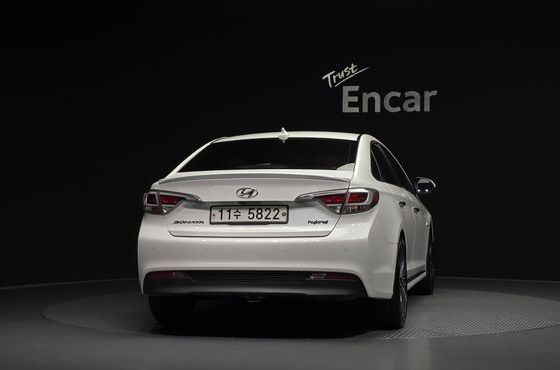 Hyundai Sonata 2.0 HEV Premium — пробег 107 905 км — фото 4 из 5