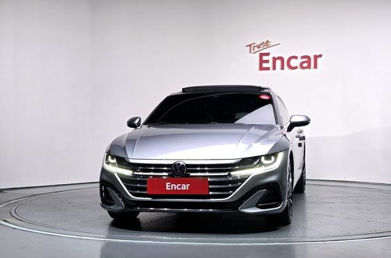 Volkswagen Arteon 2.0 TDI R-LIINE 4Motion — пробег 75 892 км — фото 3 из 5