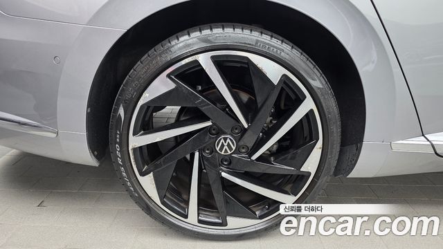 Volkswagen Arteon 2.0 TDI R-LIINE 4Motion — пробег 75 892 км — фото 5 из 5