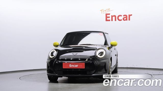 Mini Cooper SE Electric 3rd — пробег 50 542 км — фото 3 из 5