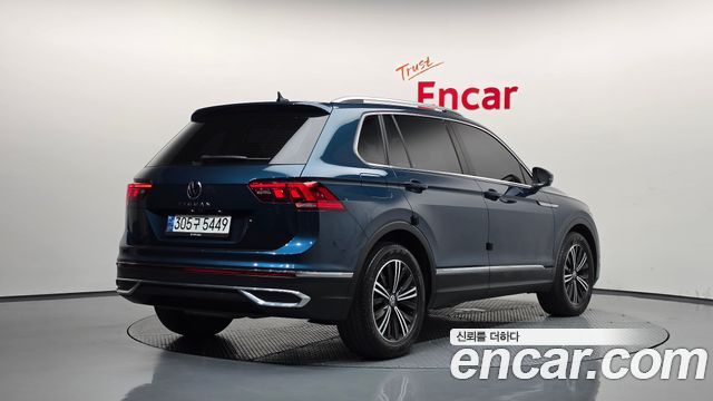 Volkswagen Tiguan 2.0 TDI Premium — пробег 53 725 км — фото 2 из 5