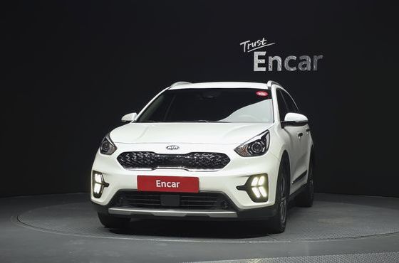Kia Niro 1.6 HEV Prestige — пробег 176 066 км — фото 3 из 5