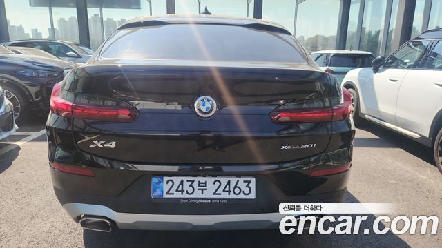BMW X4 xDrive20i xLine — пробег 4 207 км — фото 4 из 5