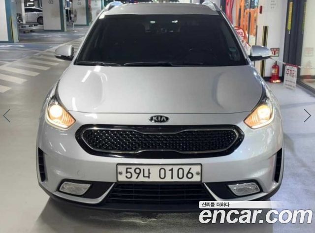 Kia Niro Prestige — пробег 207 673 км — фото 1 из 5