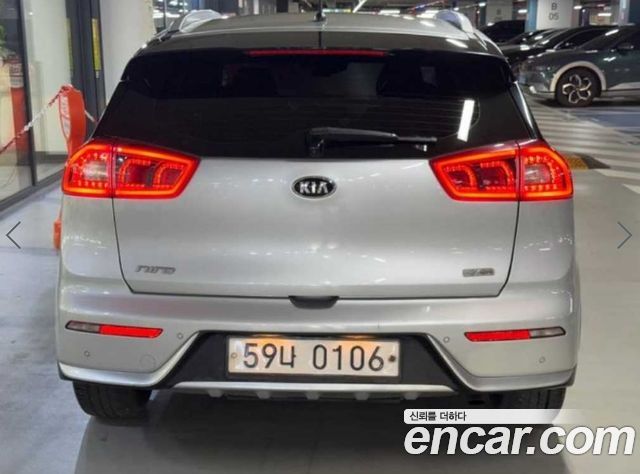 Kia Niro Prestige — пробег 207 673 км — фото 5 из 5