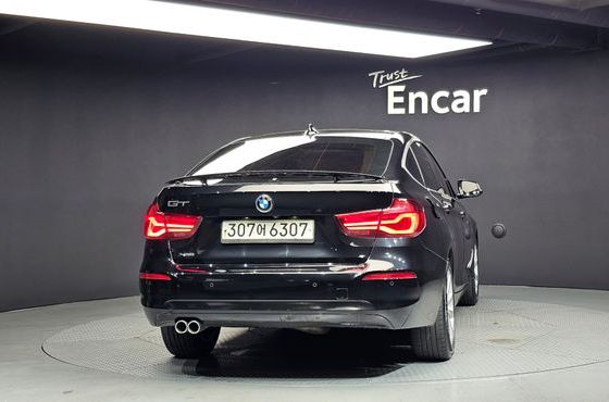 BMW Gran Turismo GT 320d xDrive — пробег 182 493 км — фото 4 из 5