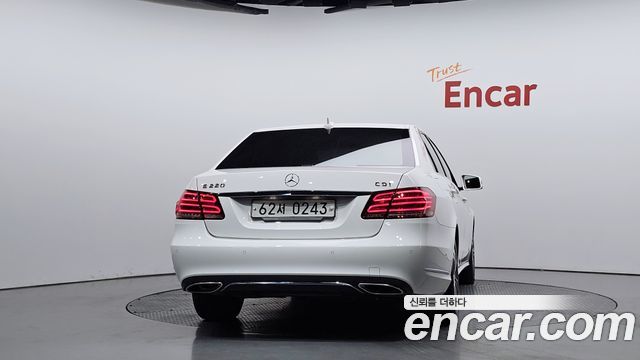 Mercedes-Benz E-Class E220 CDI Avantgarde — пробег 110 006 км — фото 4 из 5