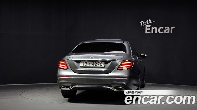 Mercedes-Benz E-Class из Кореи Encar