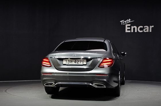 Mercedes-Benz E-Class E300 AMG Line — пробег 10 987 км — фото 4 из 5