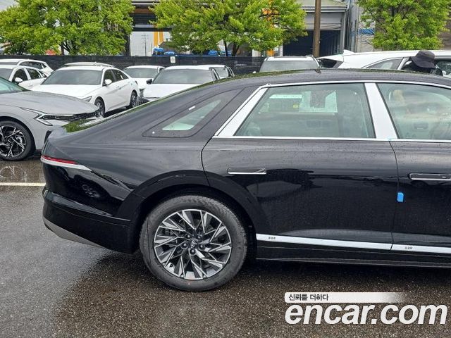Hyundai Grandeur Premium — пробег 5 км — фото 3 из 5